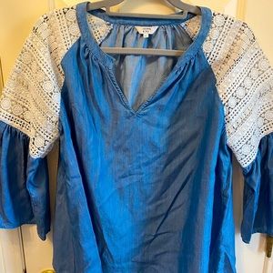 Crown & Ivy Blue chambray shirt~crochet sleeves~medium